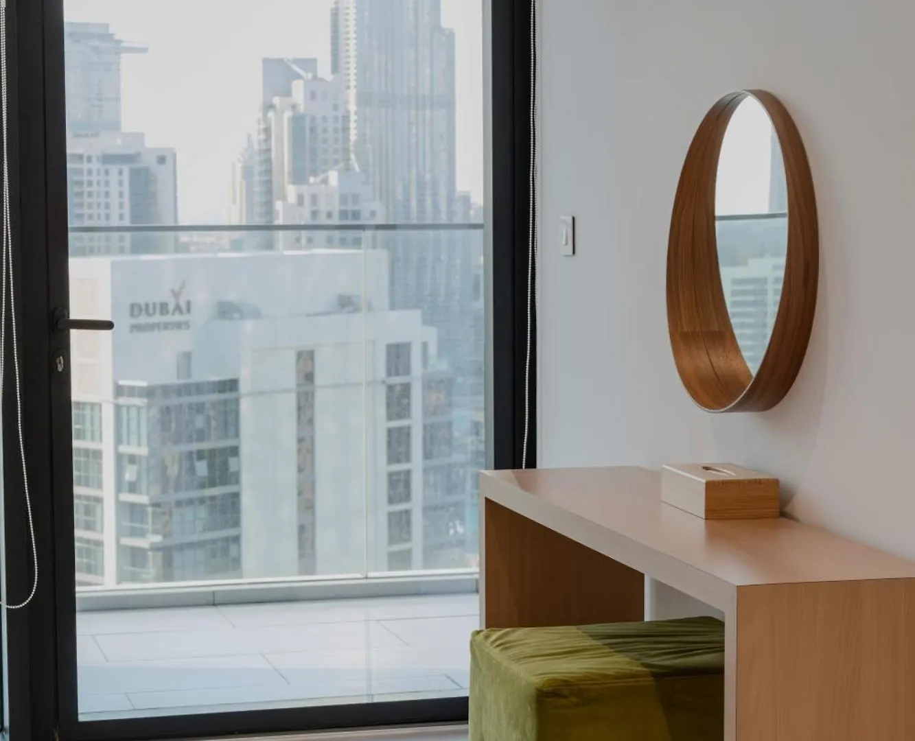 Downtown Dreams I Modern 2Br Getaway I Iconic Full Burj Khalifa Views I Near Dubai Mall 0*,